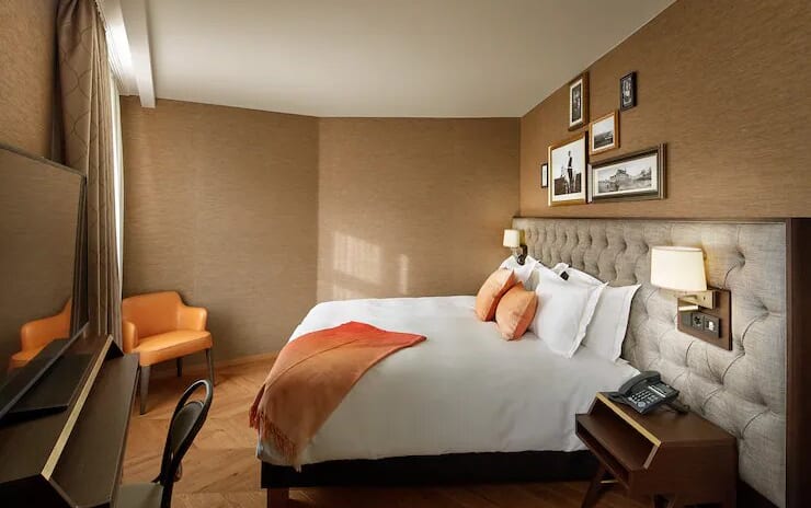 Reykjavik Konsulat Hotel - Consul Suite Bedroom